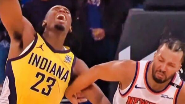 VIDEO: Jalen Brunson Whistled For Offensive Foul After Double Flop Sequence With Aaron Nesmith, Even After Challenge