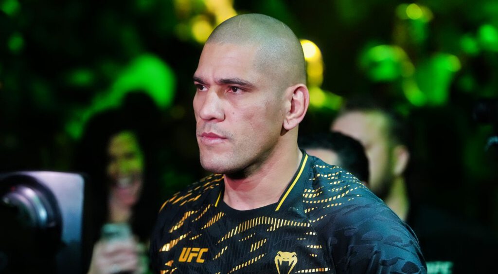 A UFC veteran believes Alex Pereira’s loss could create a “nightmare” for the UFC, impacting the division and future matchups