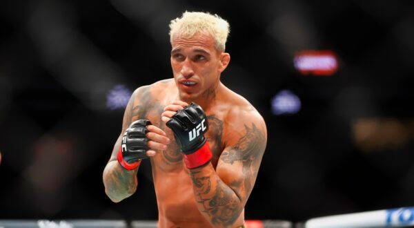 Charles Oliveira expresses his unwavering desire for another lightweight title shot, staying determined to reclaim UFC gold