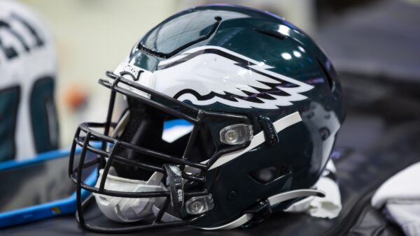Eagles troll Packers with 2-word reaction to big tush push news