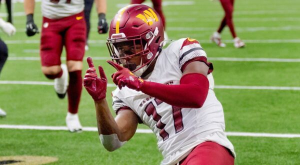 Terry McLaurin reacts during game.