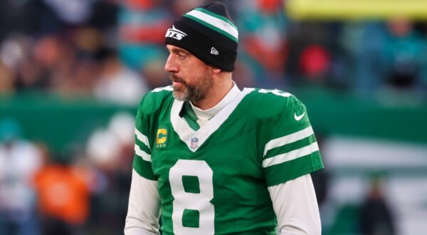 Aaron Rodgers in Jets uniform