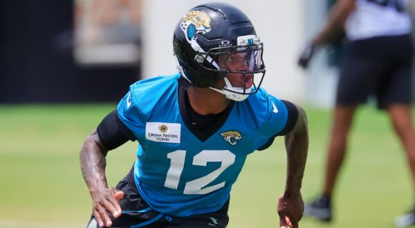 Travis Hunter in Jaguars practice