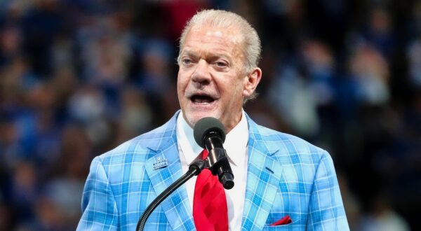 Jim Irsay speaking to crowd