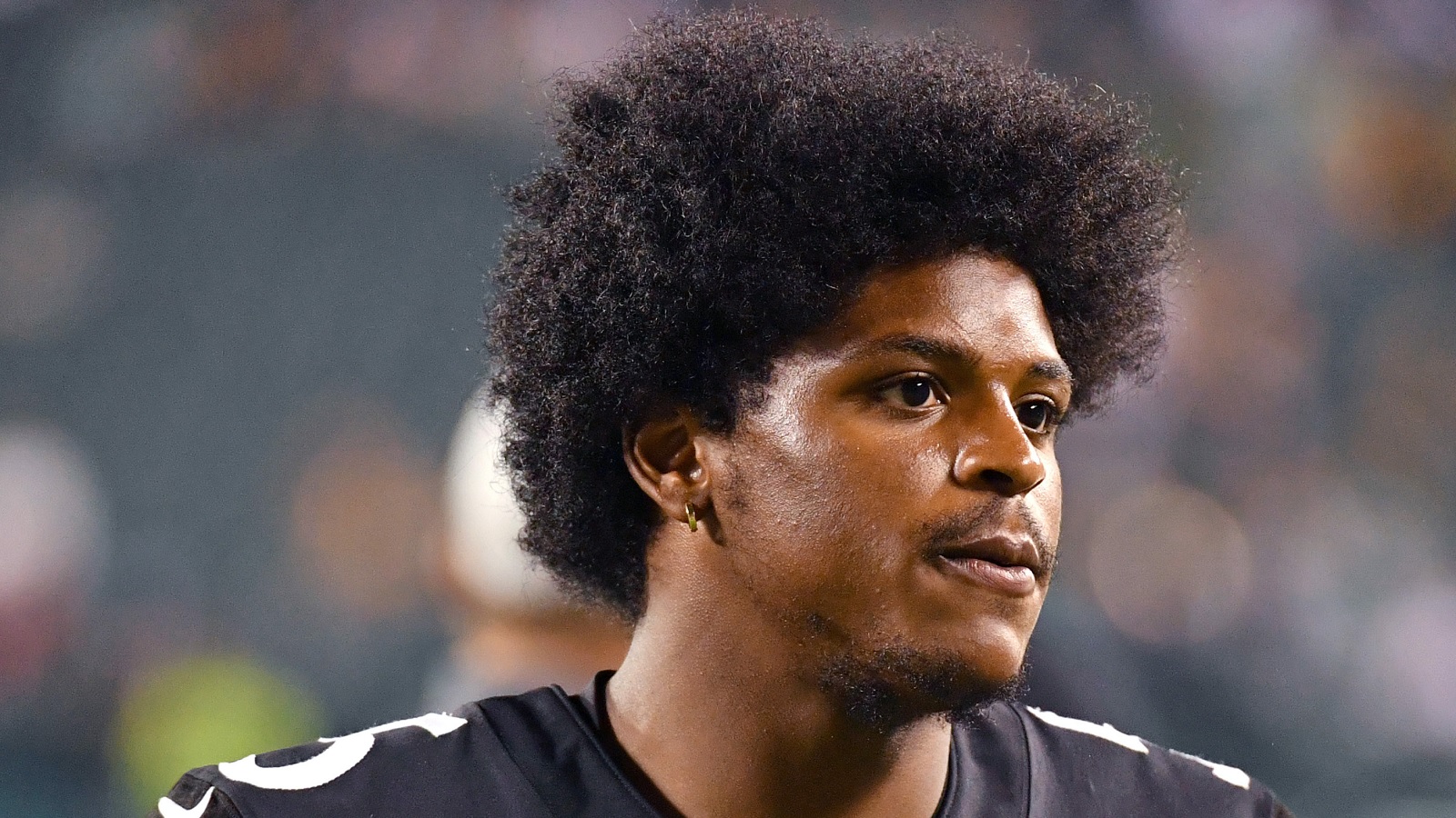 Devin Bush on the sideline