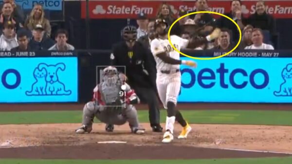 Fernando Tatis Jr. has one of smoothest bat flips of all-time on walk-off HR