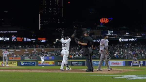 Cubs, Astros, Tigers all hit walk-offs in the span of four minutes