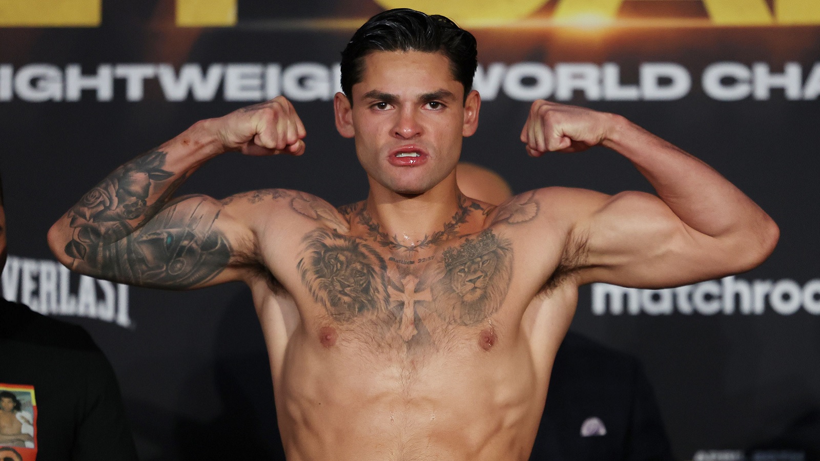 Ryan Garcia flexes