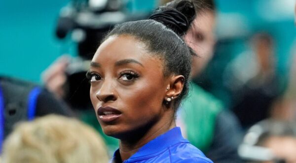 Simone Biles in blue outfit