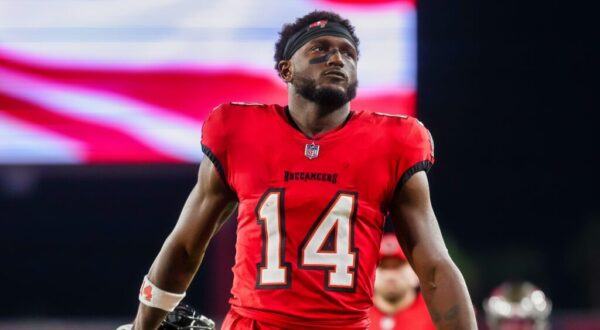 Tampa Bay Buccaneers wide receiver Chris Godwin in uniform