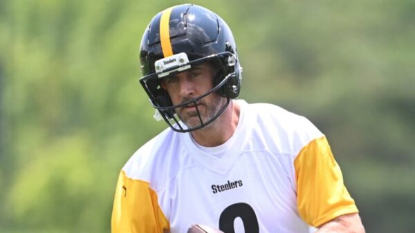 Aaron Rodgers Has Already Started Whining After Finally Signing With Steelers